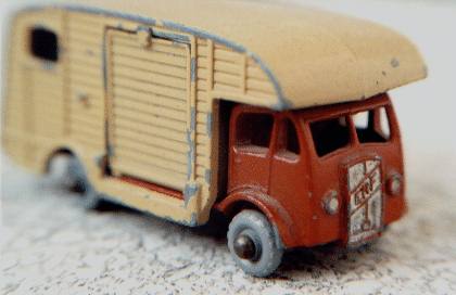 Matchbox 35A 2 Marshall Horse Box (1957)