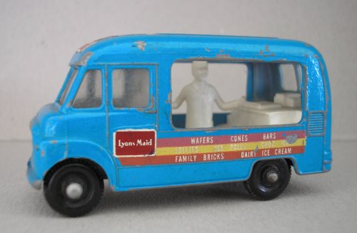 Matchbox 47B Commer Ice Cream Canteen