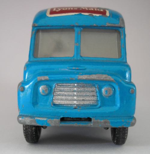 Matchbox 47B Commer Ice Cream Canteen