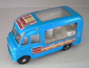 Matchbox 47B Commer Ice Cream Canteen