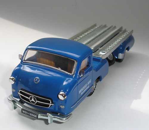 Conrad Mercedes Renntransporter / Racing Car Transporter (1954)