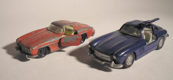 SIKU V221 Mercedes 300 SL (1963 - 1969) / SIKU 1073 Mercedes 300 SL (1990er Jahre / 1990s)