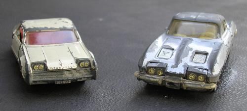 Siku Oldsmobile Toronato / Corgi Chevrolet Corvette Stingray