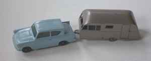 Matchbox 7B Ford Anglia / 23C Bluebird Dauphine Trailer